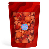 Assortiment de bonbons rouges fruités et colorés. Bonbons de couleur rouge.